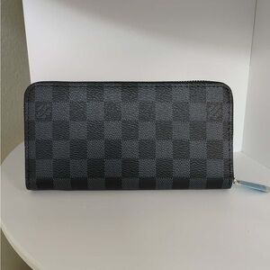 Designer look Zip-Around Wallet